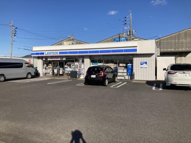 コンビニ　ローソン　各務原鵜沼朝日町（コンビニ）まで528m