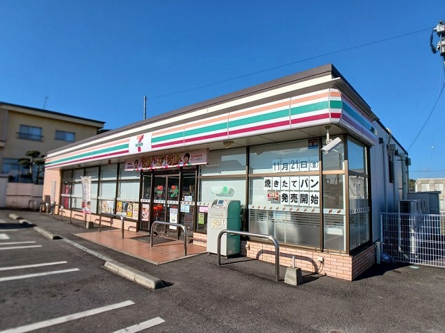 コンビニ　セブンイレブン　菰田店（コンビニ）まで210m