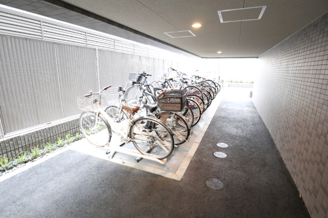 駐車場　駐輪場