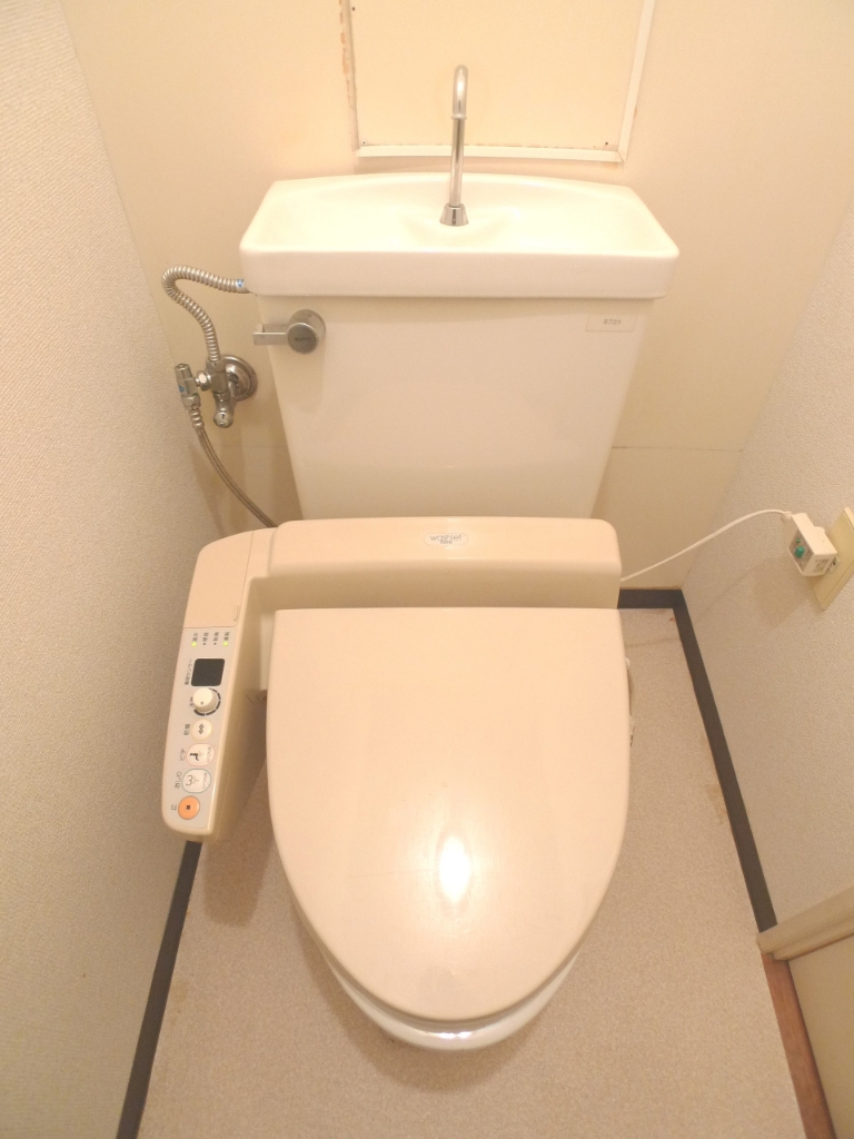 トイレ　画像は604号室(3DK)