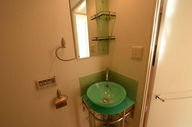 洗面設備　洗面所内にトイレあり！