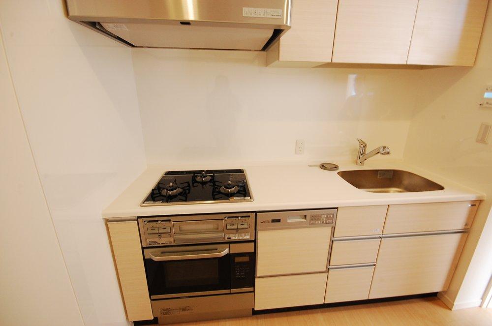 キッチン　キッチンでお料理をお楽しみください