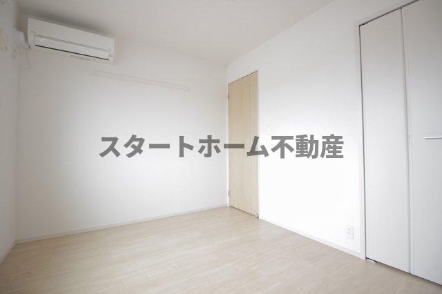 その他部屋・スペース　使い勝手のいい寝室です