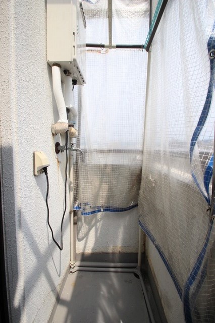 バルコニー　同物件別室