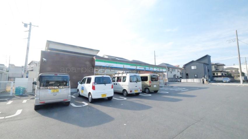 コンビニ　ファミリーマート川越小仙波２丁目店（コンビニ）まで527m