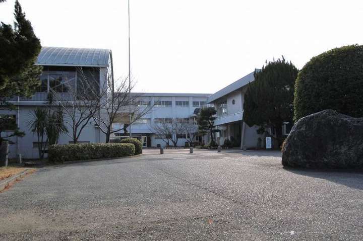 小学校　加茂名小学校（小学校）まで705m