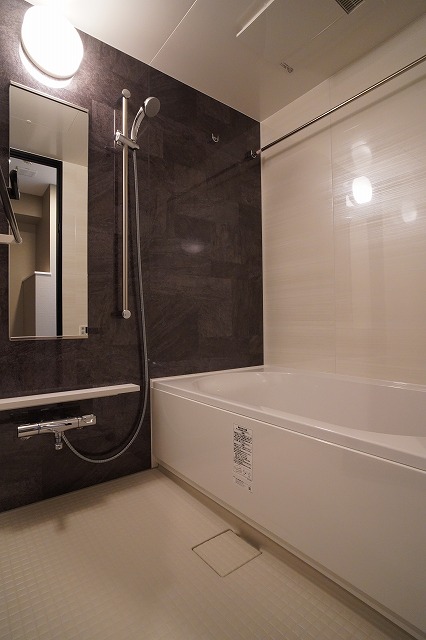 バス・シャワールーム　バス
