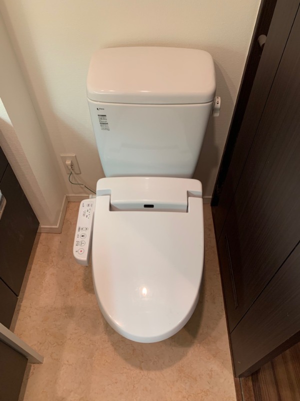トイレ　温水洗浄便座♪