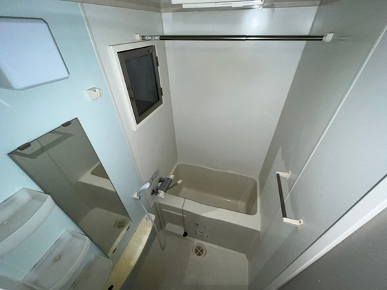 バス・シャワールーム　※別部屋の写真です