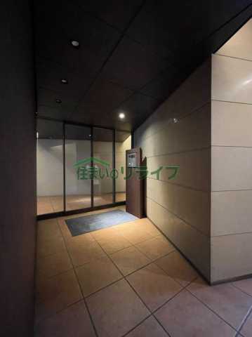 エントランス　レジディア三軒茶屋