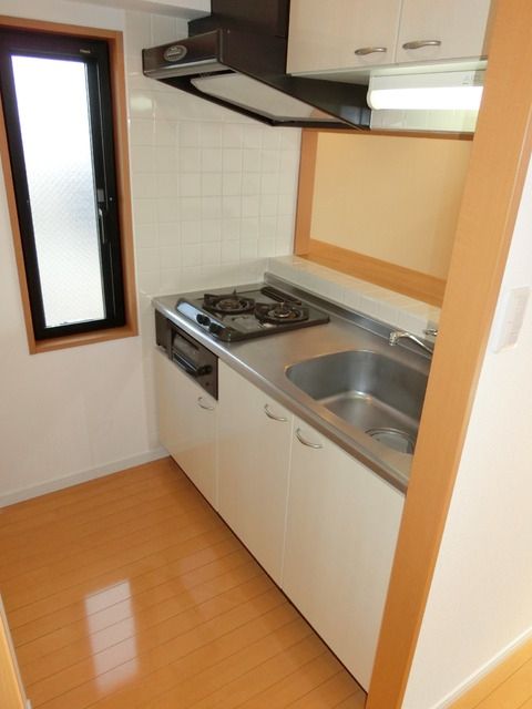 キッチン　二口コンロシステムキッチン　換気窓付き