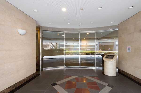 ロビー　【女性のお一人暮らしでも安心のセキュリティ♪】