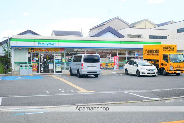 コンビニ　ファミリーマート堺錦之町店（コンビニ）まで390m