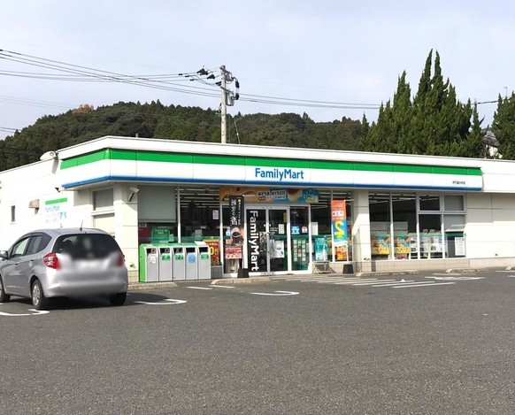 コンビニ　ファミリーマート 大坪店（コンビニ）まで119m