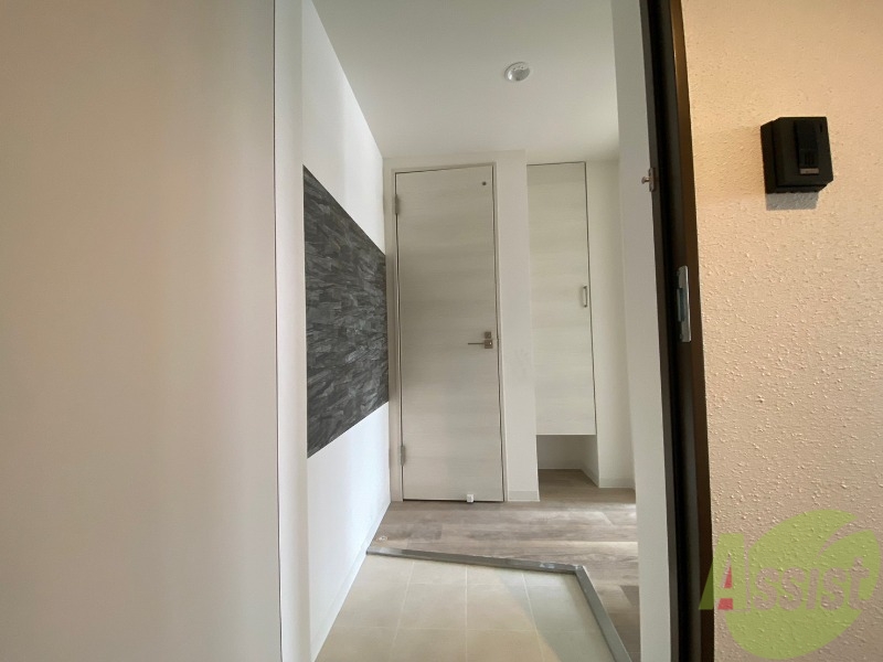 玄関　玄関の様子です。明るい印象ですね。気分もあがりそう。