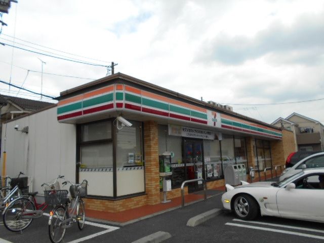 コンビニ　セブン-イレブン春日部正善店（コンビニ）まで701m