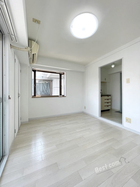 居室・リビング　全室照明付きです♪