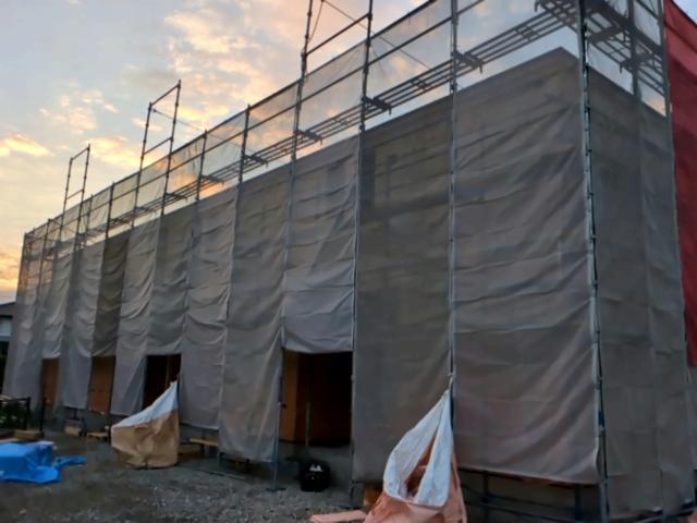 建物外観　建築中