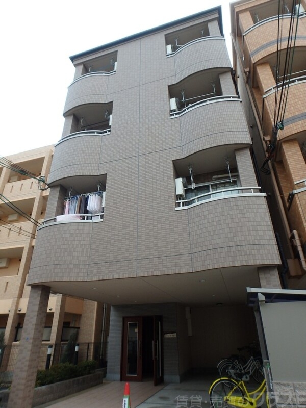 建物外観　スタイリッシュな外観です。