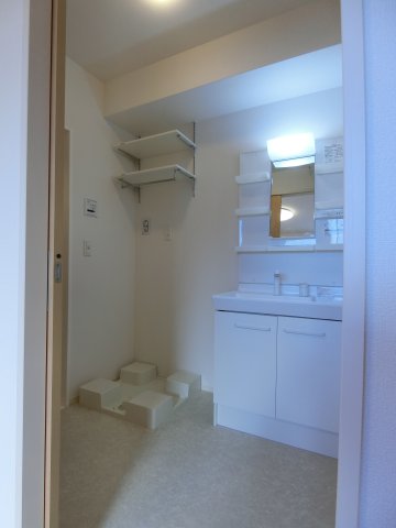 洗面設備　イメージ202号室の写真