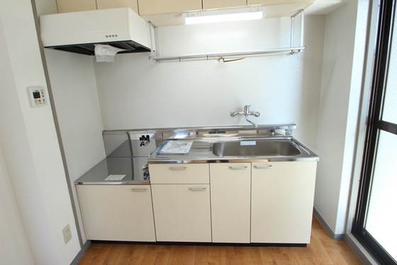 キッチン　※別部屋の写真です