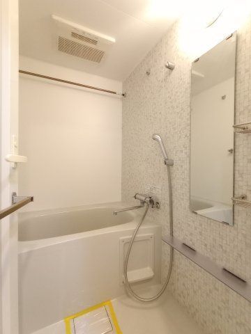 バス・シャワールーム　（別タイプ参考写真）クレイシアＩＤＺ王子　北区王子本町1