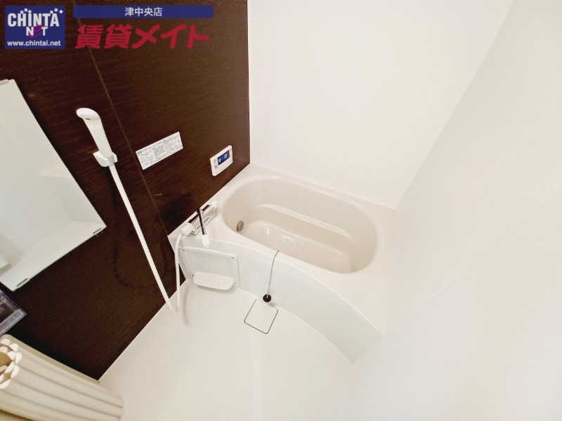 バス・シャワールーム　同物件別部屋参考写真です。