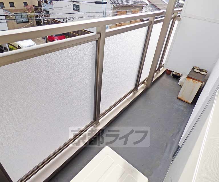 バルコニー　広々としたバルコニーです。