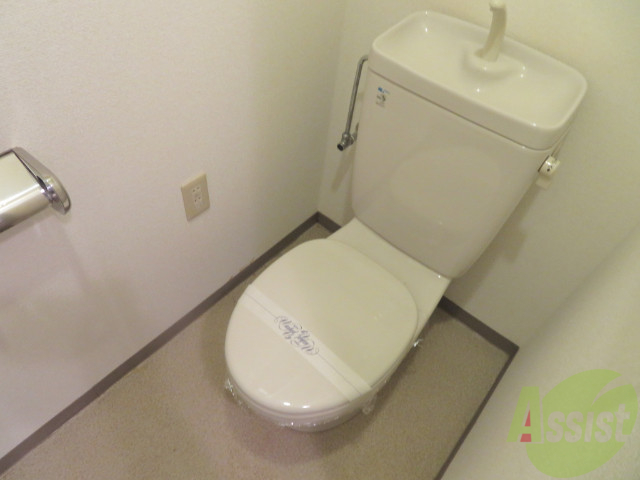 トイレ　人気のバストイレ別のお部屋です。嬉しいですね～。