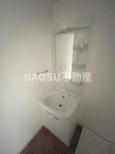 洗面設備　コンパクトで使いやすい洗面所