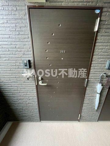 玄関　収納もある玄関です