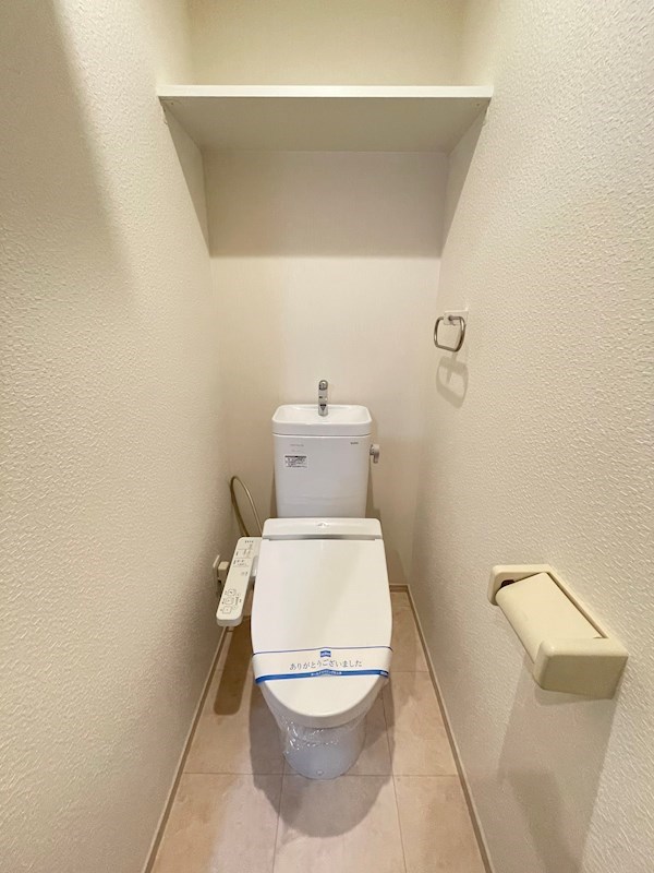 トイレ　同タイプ参考写真