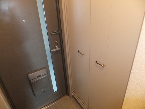 玄関　※別部屋の写真です