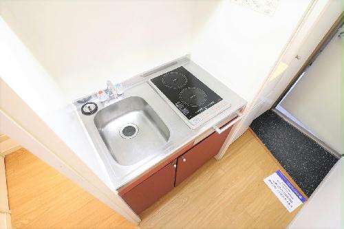 キッチン　２口コンロ付きラジエントヒータを設置