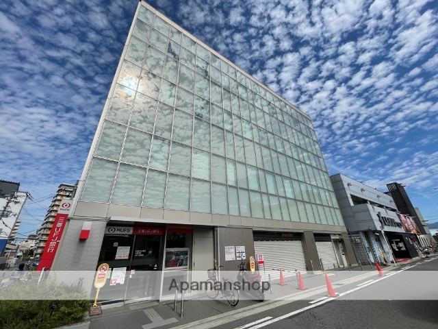 銀行　（株）三菱ＵＦＪ銀行／小阪支店（銀行）まで77m