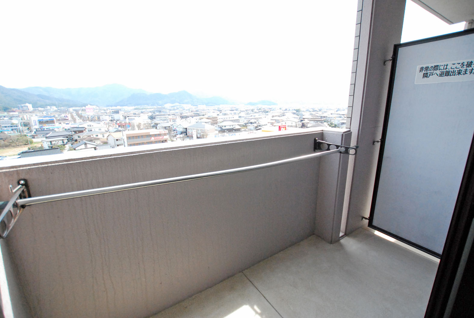 バルコニー　バルコニー