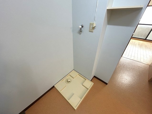 その他　参考写真。室内洗濯機置場。