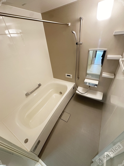 バス・シャワールーム　大きいお風呂でお寛ぎください♪♪