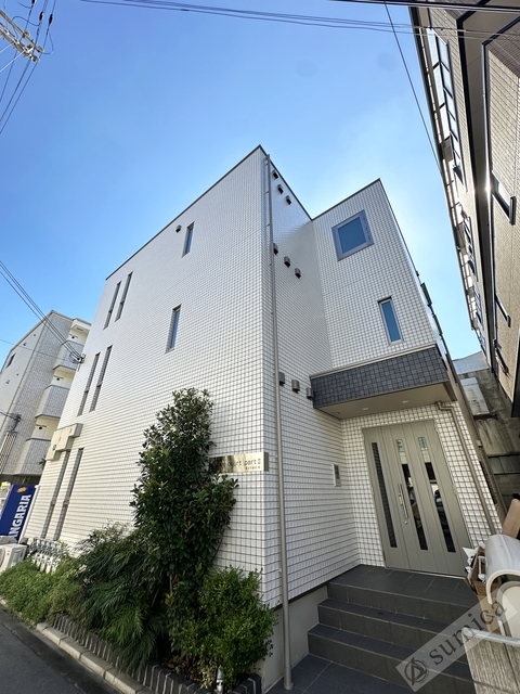 エントランス　オートロック完備で部外者はシャットアウト♪♪