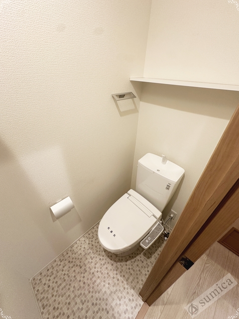 トイレ　温水洗浄便座付き♪♪