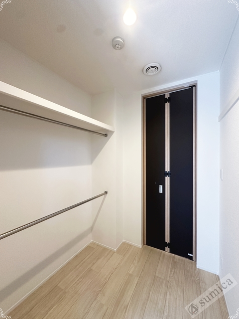 収納　ウォークインクローゼットにたっぷり収納♪♪