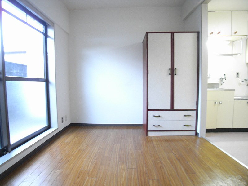 居室・リビング　201号