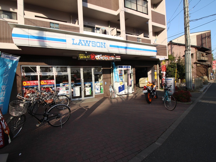 コンビニ　コンビニ（コンビニ）まで350m