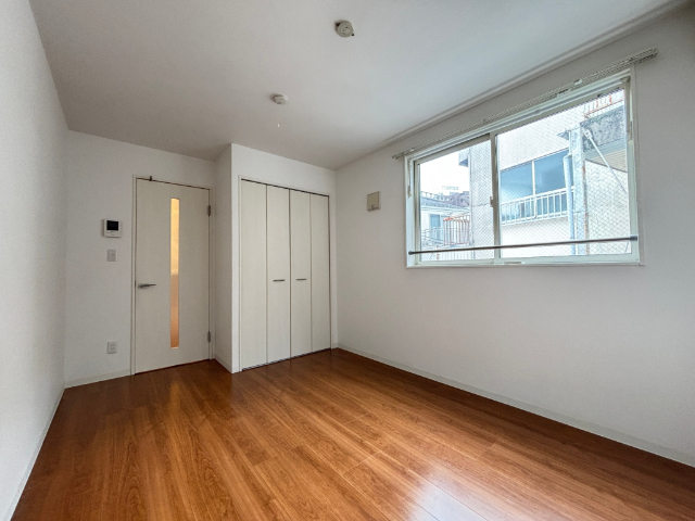 居室・リビング　※同物件の別部屋の写真となります。