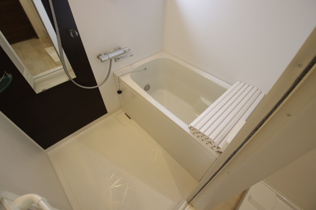 バス・シャワールーム　※別室の参考写真の為、現況優先です。