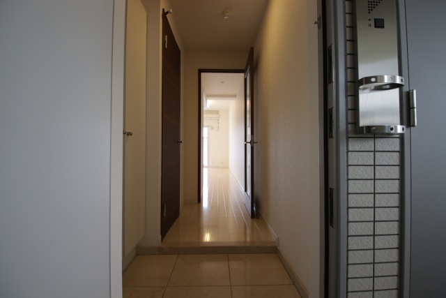 玄関　※別室の参考写真の為、現況優先です。