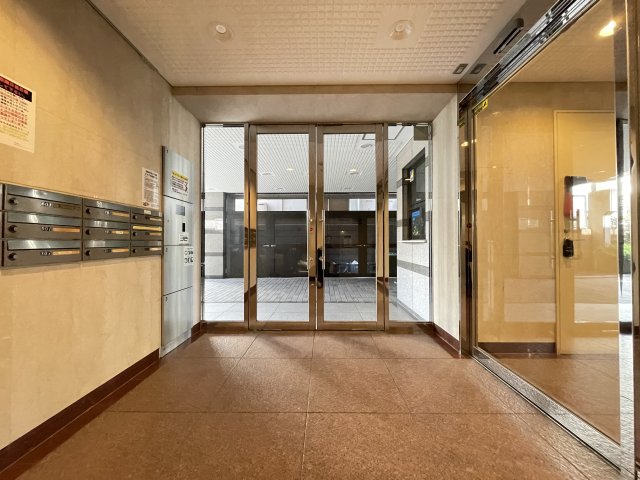 ロビー　ゆとりのあるロビーです