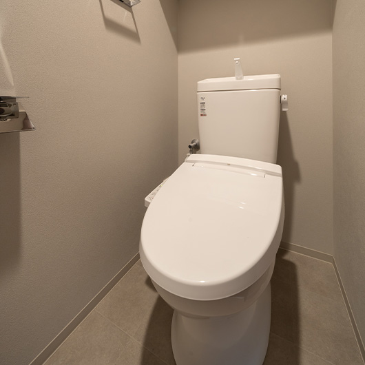 トイレ　嬉しい温水洗浄便座♪