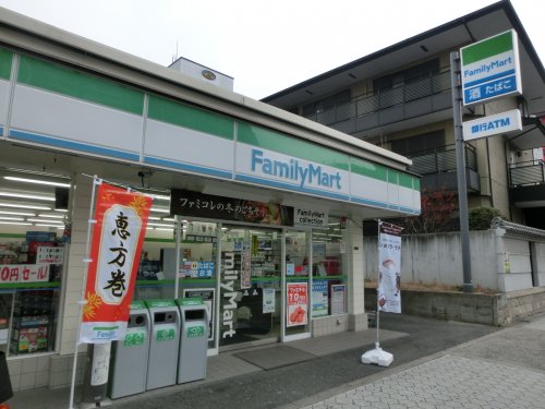 コンビニ　ファミリーマート玉出西店（コンビニ）まで475m