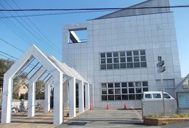 その他　南足柄市立図書館（その他）まで1300m